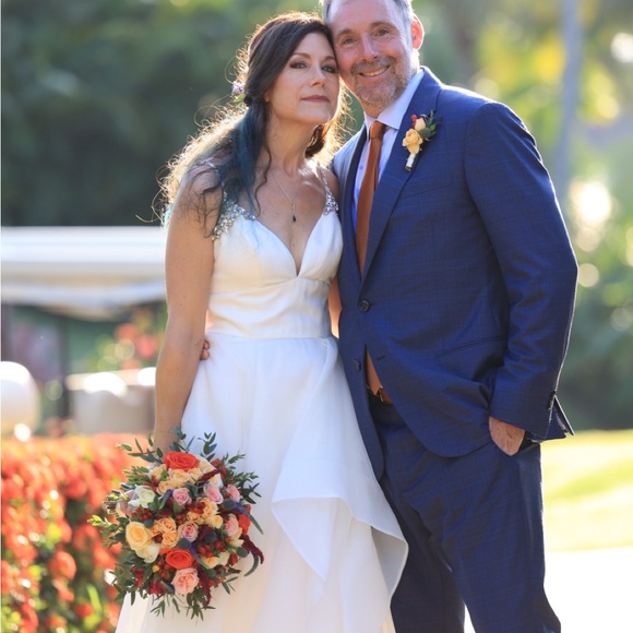 Hailey Haley Hayley Paige Halsey wedding gown beach rhinestones - Picture 1 of 9